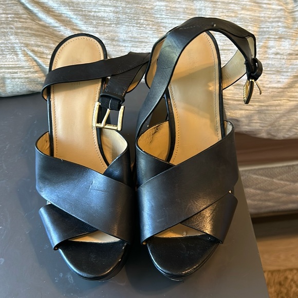 Michael Kors - Picture 1 of 3